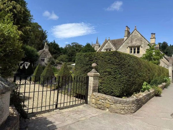 天盈资本 0714-0720一周星座运程：生命中的每一个夏天，都有简单的幸福和灼痛的热……