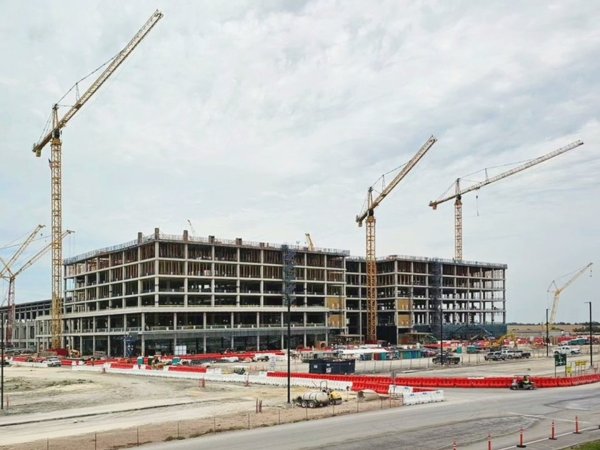 华瑞优配 与 AI6 相同节点：消息称三星版特斯拉 AI5 芯片采用 2nm 工艺